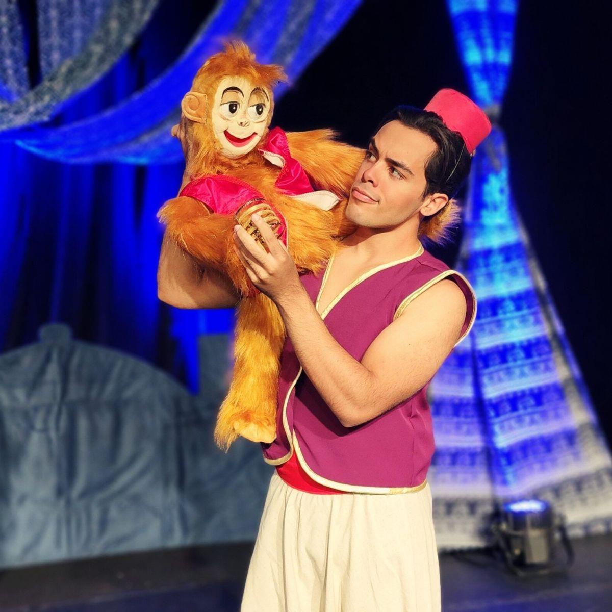 Aladdin no Teatro UOL